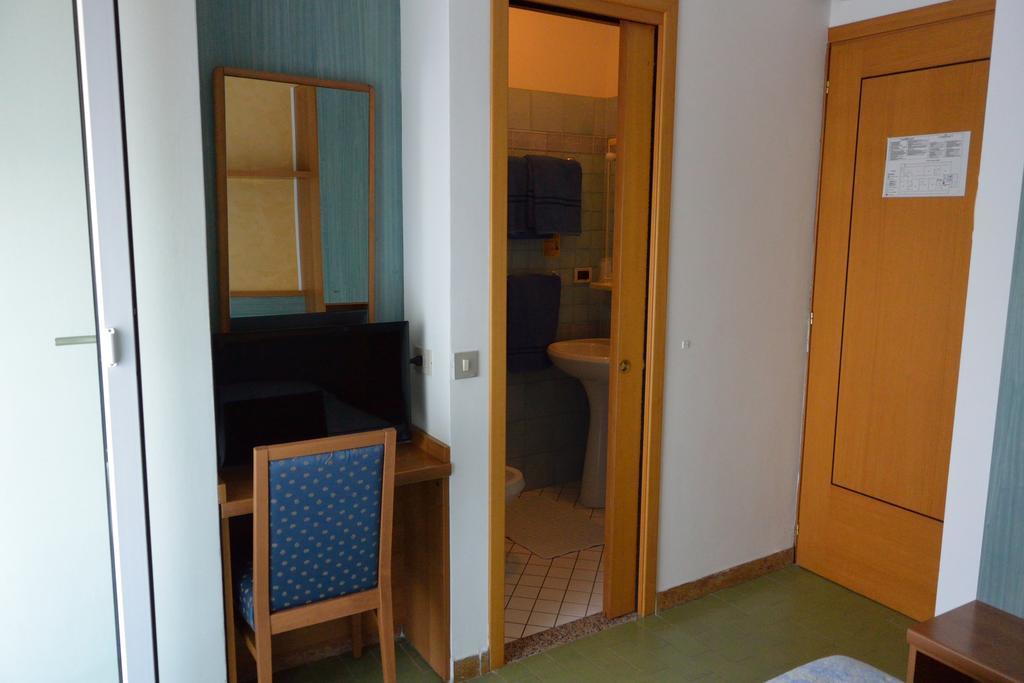 Hotel Paris Lignano Sabbiadoro Luaran gambar