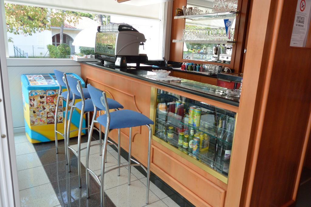 Hotel Paris Lignano Sabbiadoro Luaran gambar