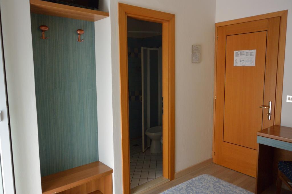 Hotel Paris Lignano Sabbiadoro Luaran gambar