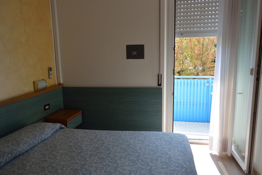 Hotel Paris Lignano Sabbiadoro Luaran gambar