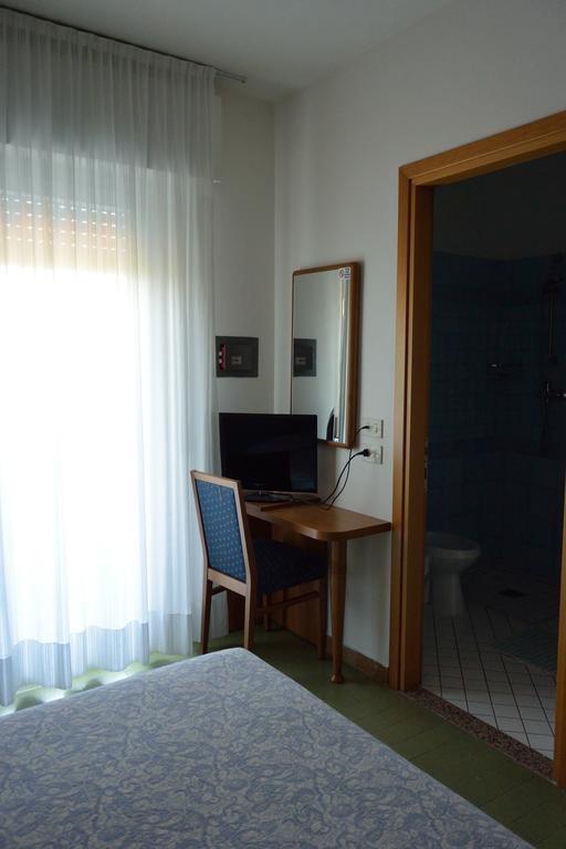 Hotel Paris Lignano Sabbiadoro Luaran gambar