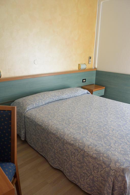 Hotel Paris Lignano Sabbiadoro Bilik gambar