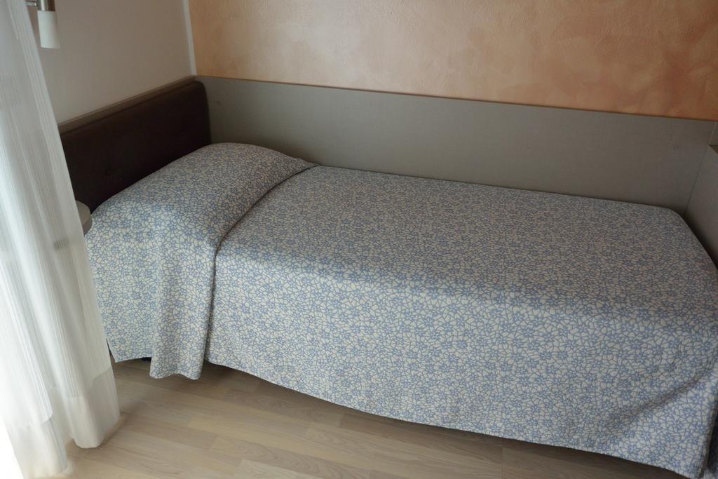 Hotel Paris Lignano Sabbiadoro Bilik gambar